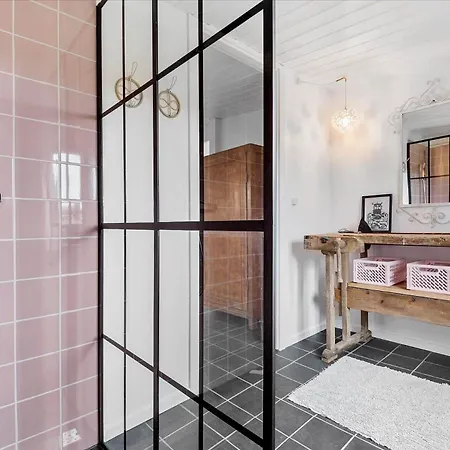 بيت للعطل 4011-stege-klintevej-64 *